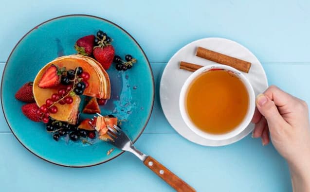 Tea with Cinnamon paired with fruit cake