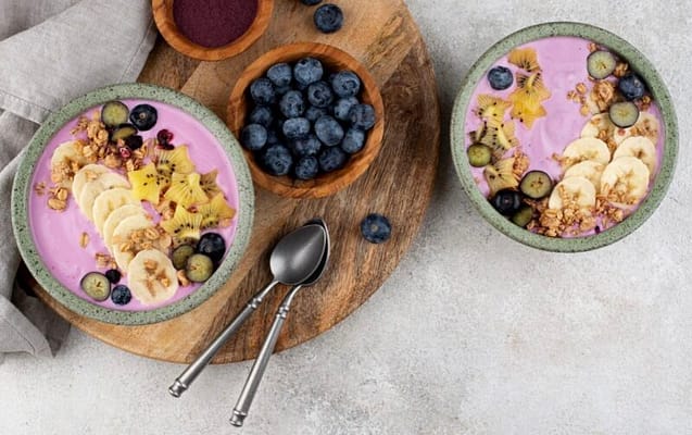 Acai bowl with Granola