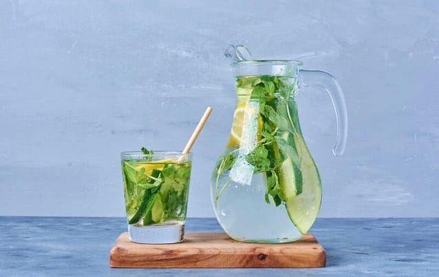 Spinach and lemon revitalizer