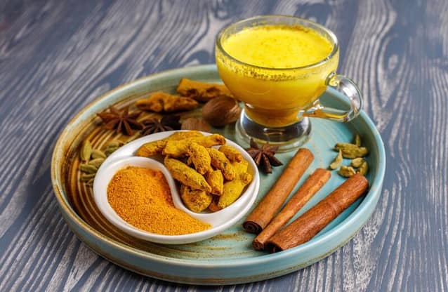 Turmeric latte with cinnamon