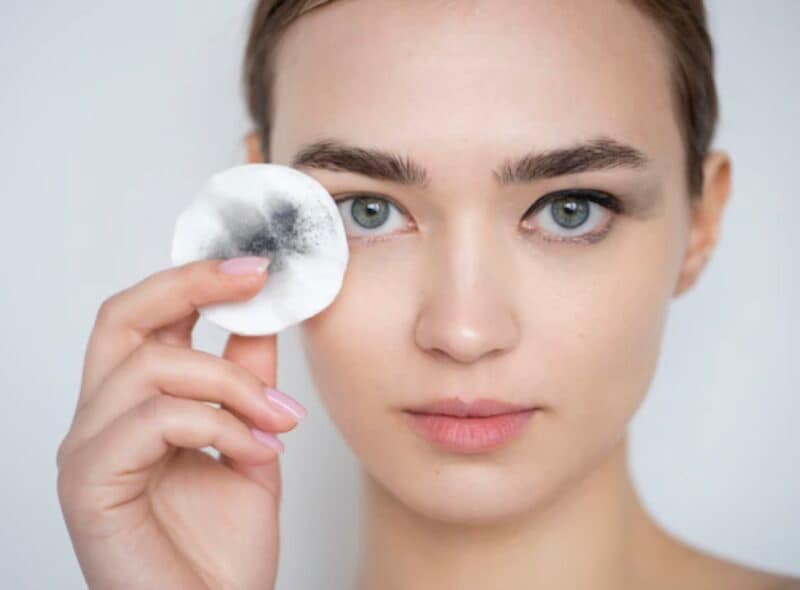 Vegan Makeup Removers for Delicate Eyes